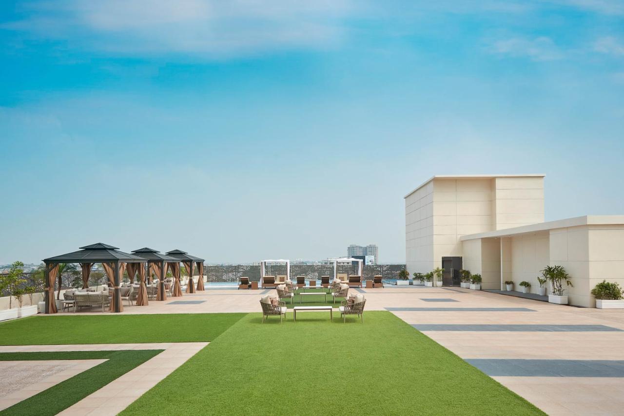Doubletree By Hilton Varanasi Exterior foto